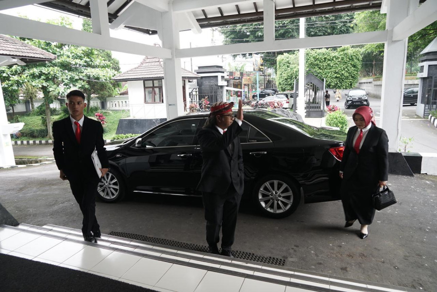 Respon Positif Publik Usai Agus Gondrong Tolak Mobil Dinas Baru