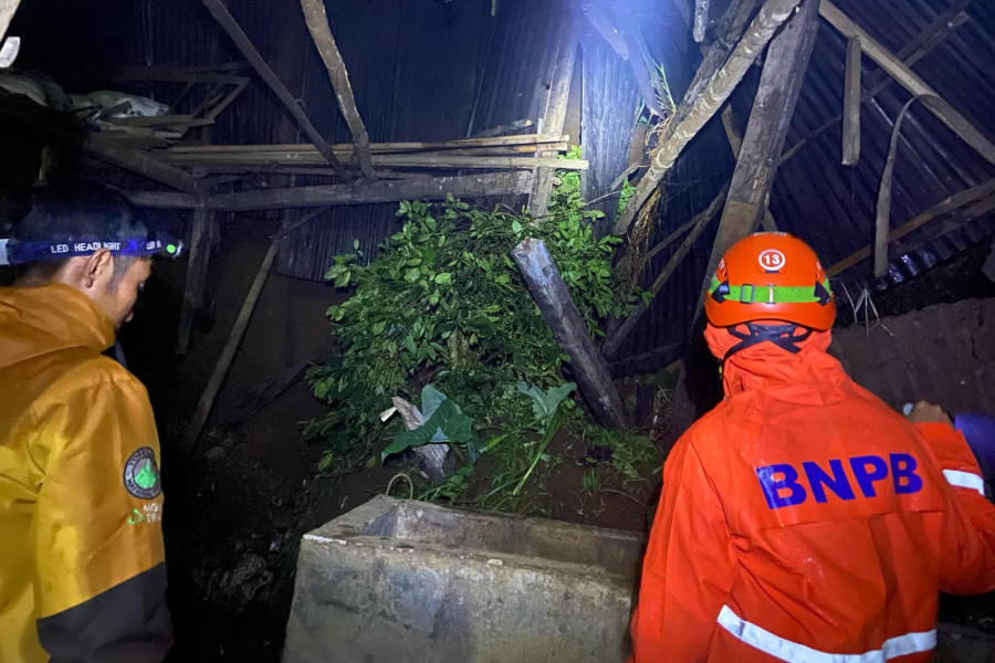 Akibat Hujan Deras, Terjadi Longsor di Dua Titik di Lereng Gunung Prahu Temanggung