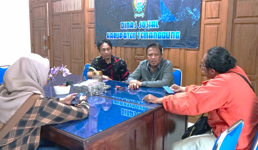 11.161 Warga Temanggung Terima Bansos DBHCHT Provinsi Jateng