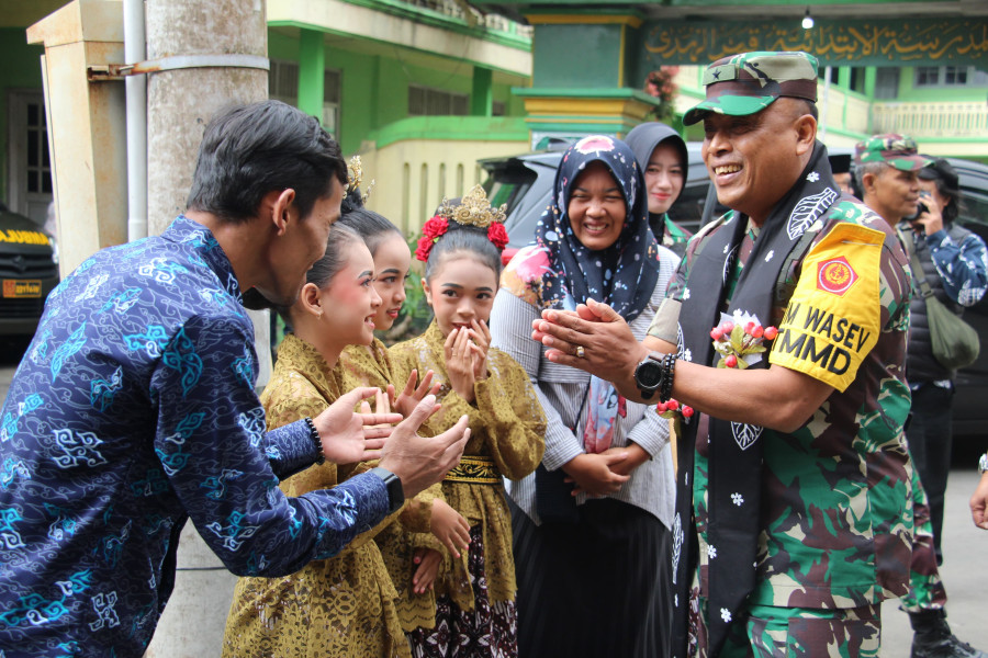 TNI AD Tinjau TMMD Temanggung, Soroti Pembangunan dan Pemberdayaan Warga
