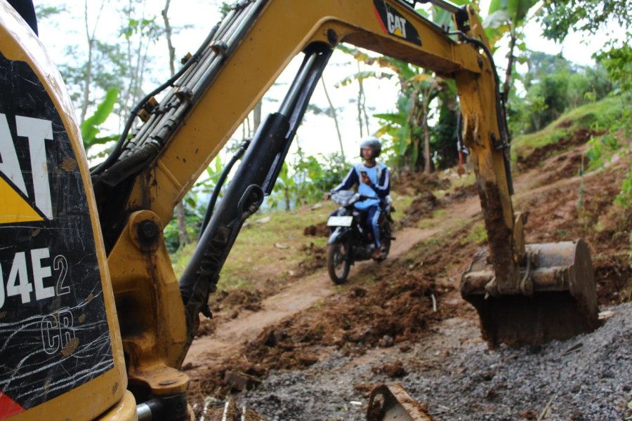 Penanganan Longsor Gemawang: Stripping Tanah dan Pembuatan Drainase Dimulai