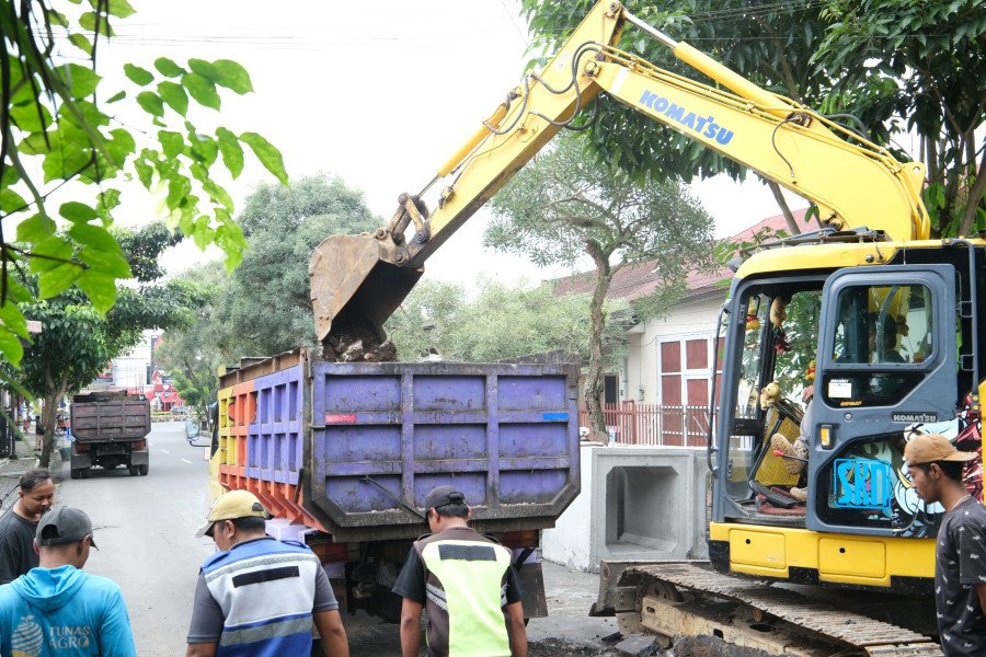Perbaikan Gorong-gorong Jalan Suyoto Ditarget Sehari Selesai
