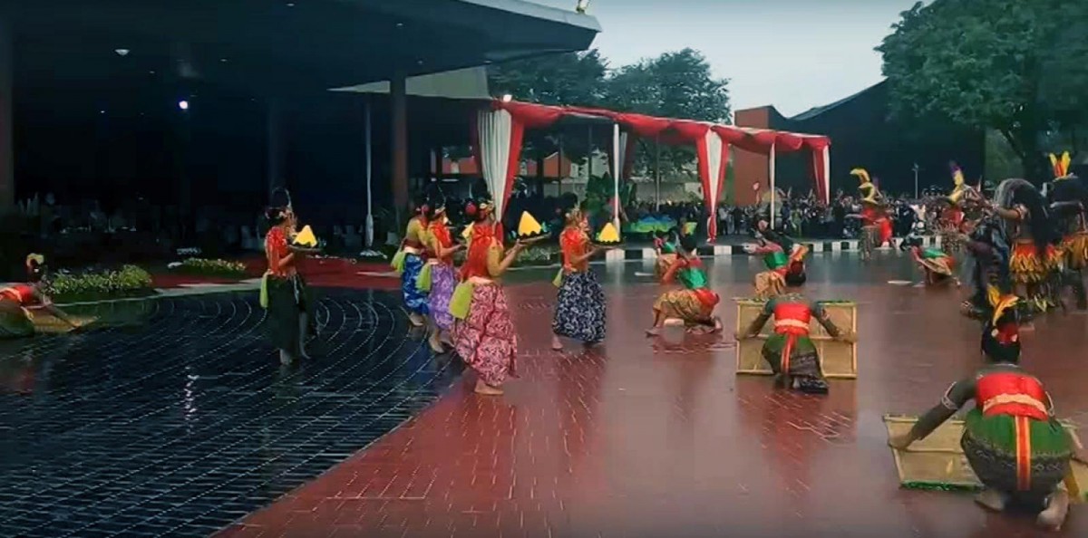 Kabupaten Temanggung Juara Umum Pawai Budaya