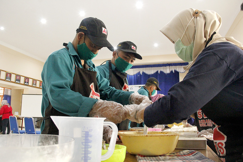 Agar Mandiri, Penyandang Disabilitas Dilatih Keterampilan Tata Boga 