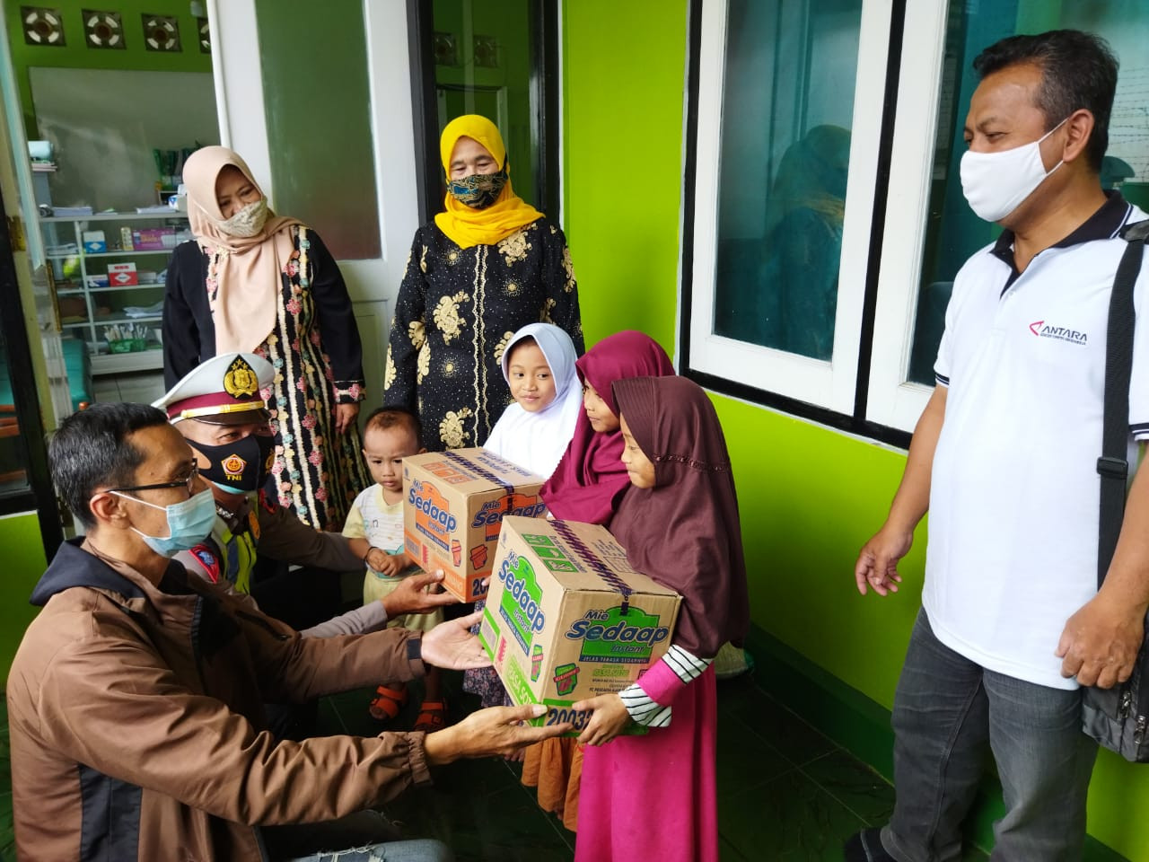 Peringati Hari Pers, Wartawan Temanggung Beri Santunan Anak Yatim