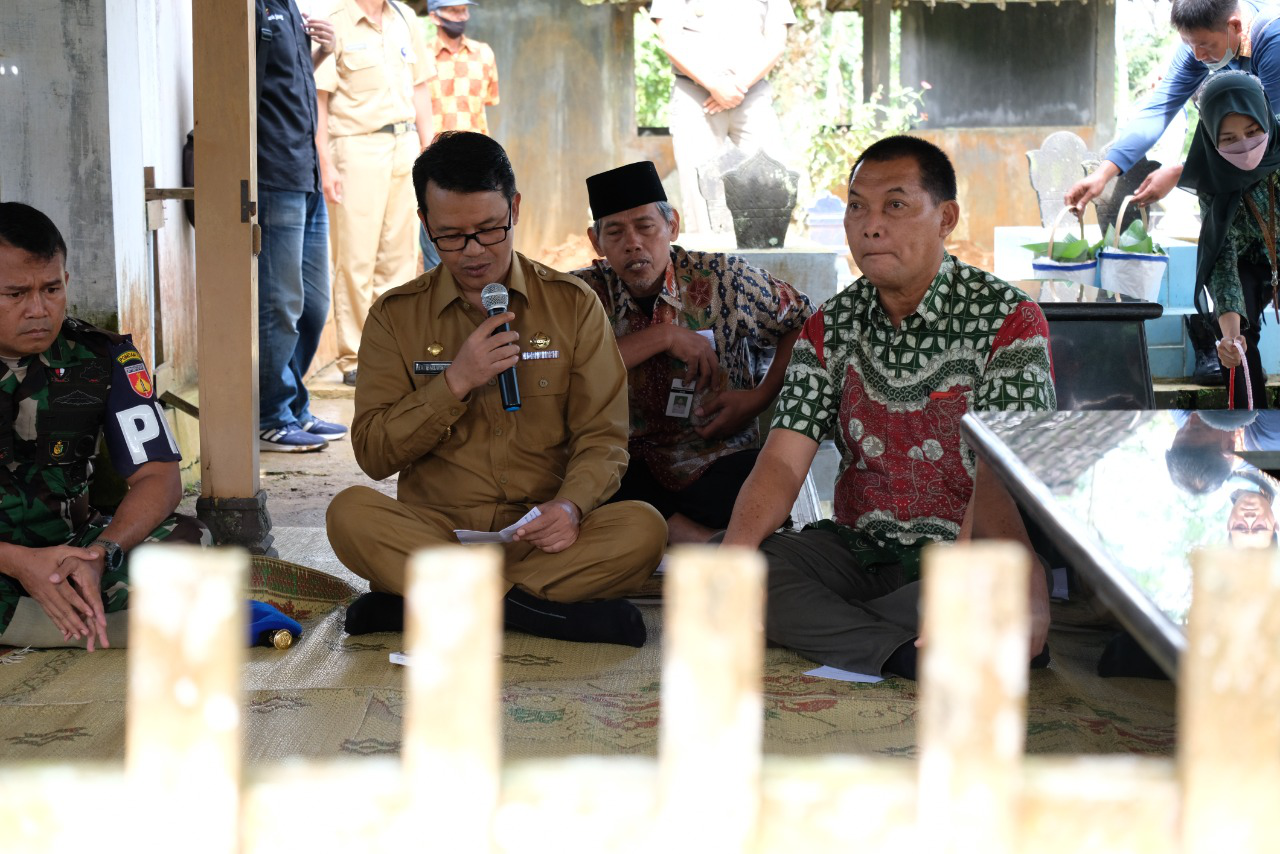 Wabup Dampingi Kegiatan Ziarah Pemkot Surakarta di Desa Getas