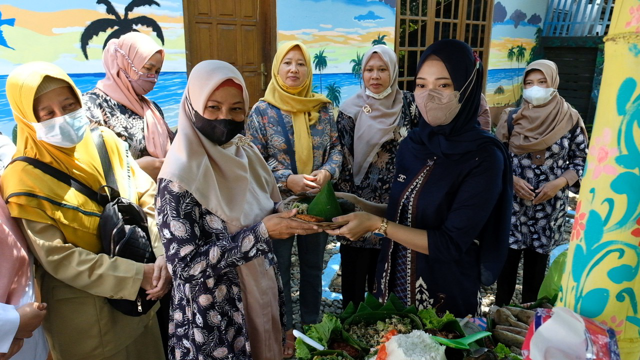 Wujudkan Lingkungan Asri Melalui Hatinya PKK