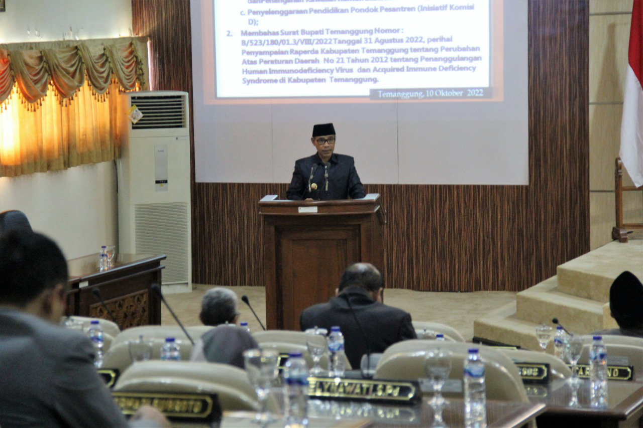 Rapat Paripurna ke-6 Penyampaian Raperda Inisiatif DPRD Kabupaten Temanggung