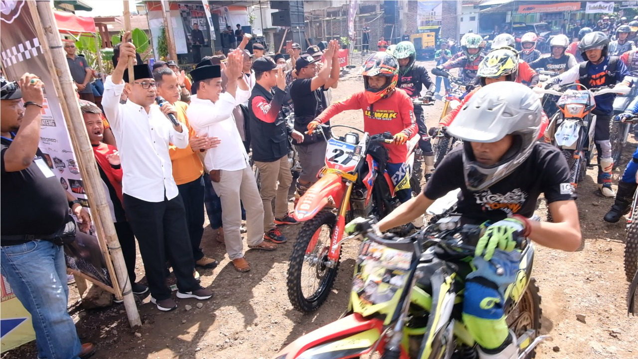 Brutal Bersosial, Galang Dana Pembangunan Madin Al Falah Desa Mandisari