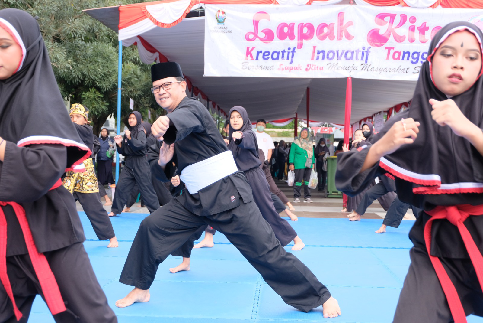 Pertunjukan Kolosal PSH Meriahkan (Lapak Kita)