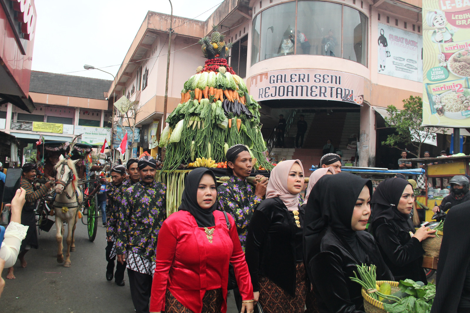 Pedagang Pasar Kliwon Temanggung Gelar Kirab dan Umbul Donga