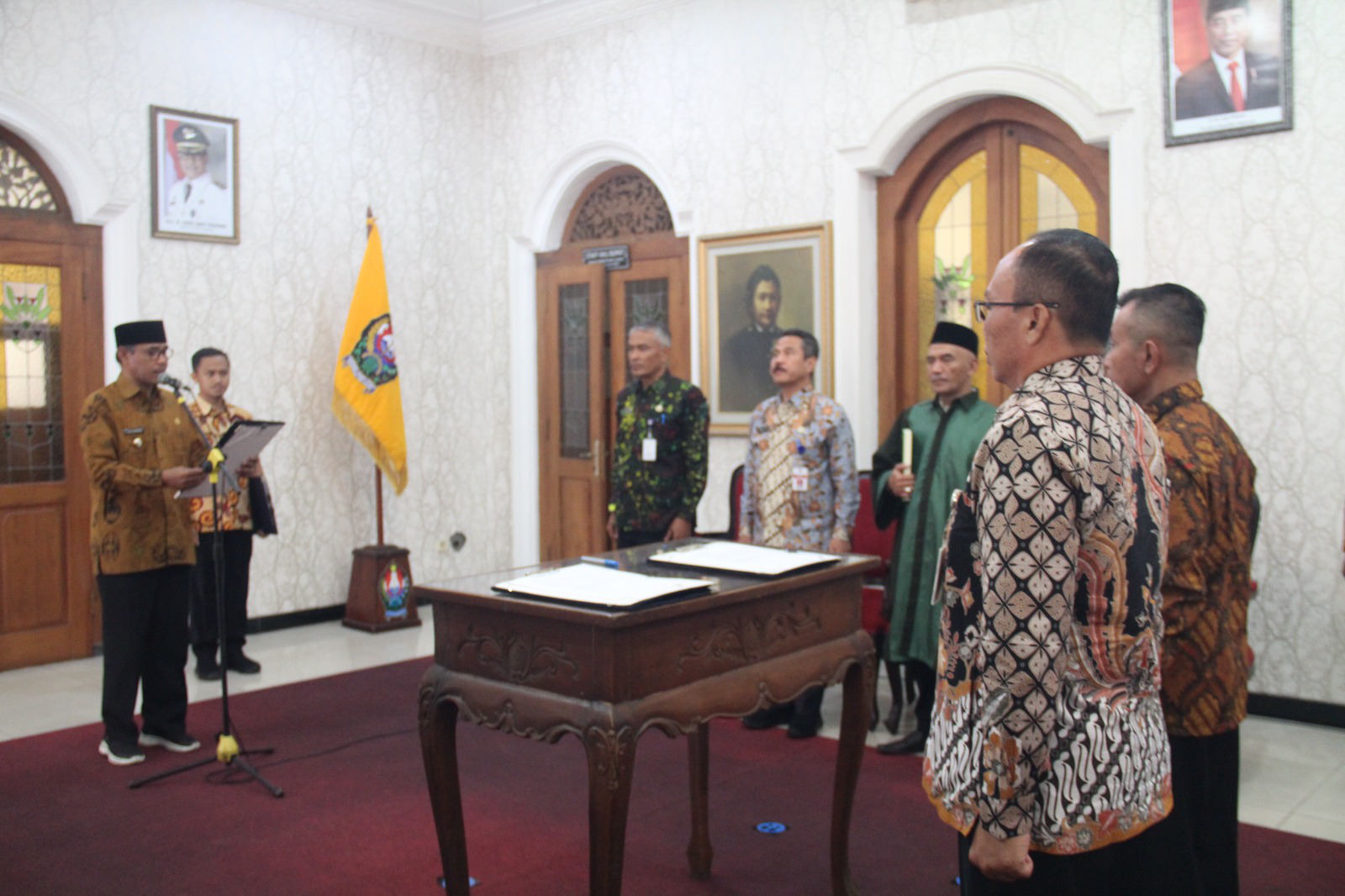 Lantik Dua JPT, Bupati Berpesan untuk Tingkatkan Kinerja