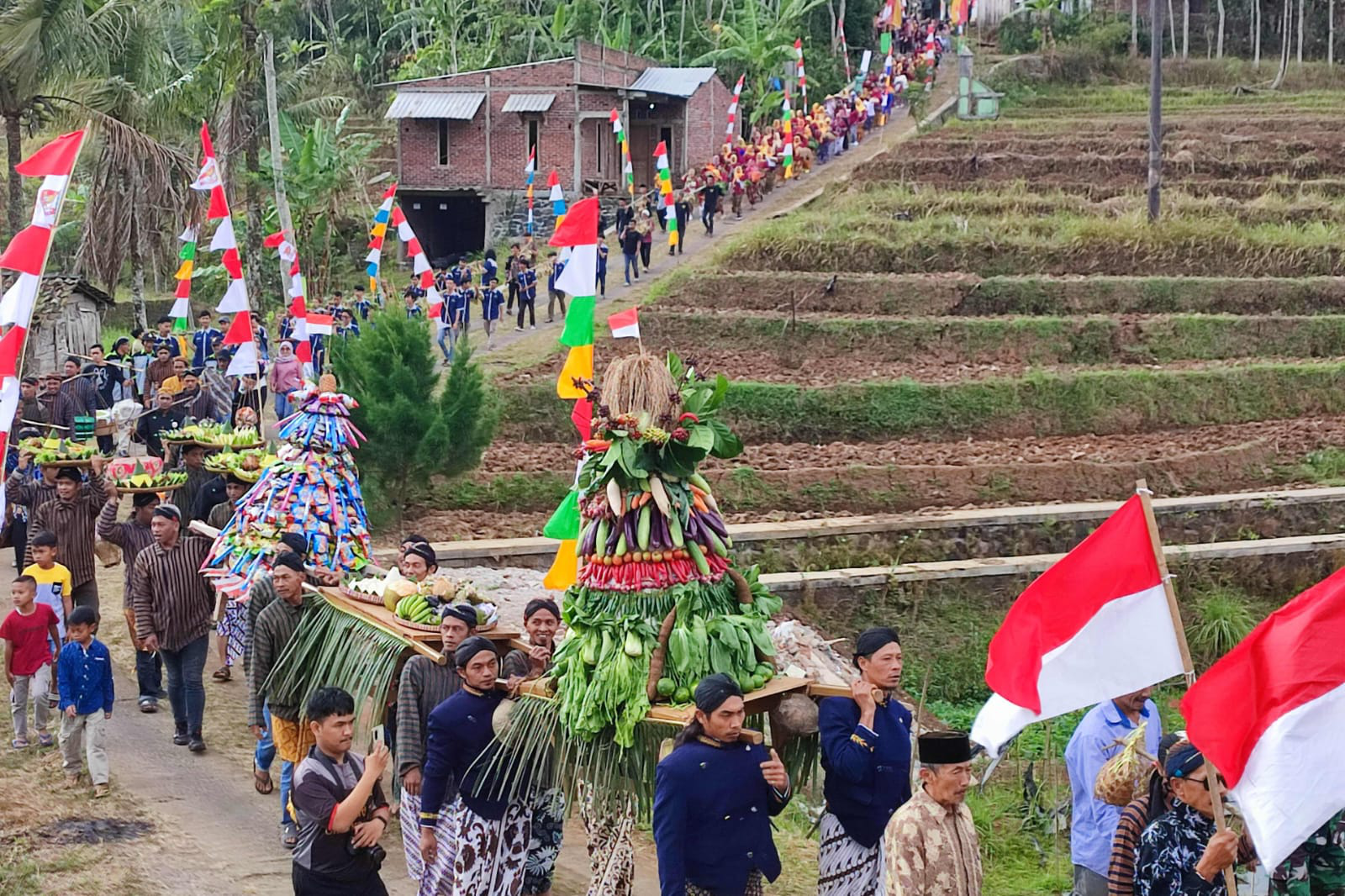 Gelar Sadranan Seribu Kupat, Warga Doa Kesejahteraan dan Kelestarian Alam