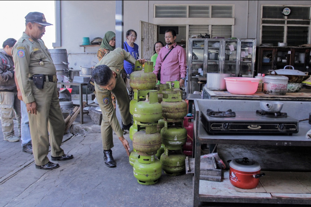 Pertamina dan Pemkab Temanggung Inspeksi  Usaha Makro