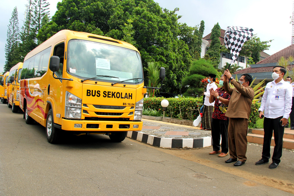 Tiga Ponpes Terima Bantuan Bus Sekolah