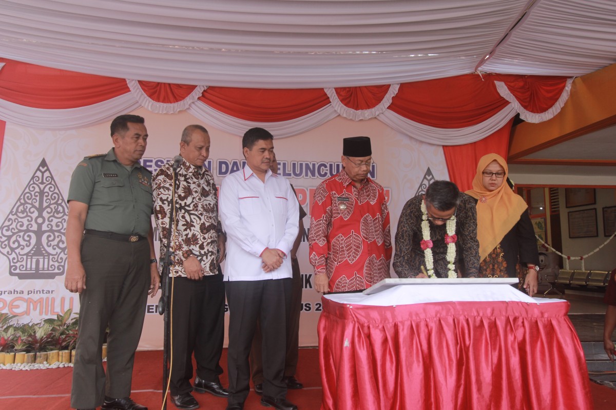 Fasilitasi Pendidikan Pemilu KPU Temanggung Luncurkan Graha Pintar Pemilu