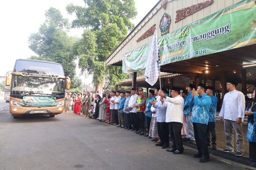 660 Calon Jemaah Haji Kabupaten Temanggung Diberangkatkan