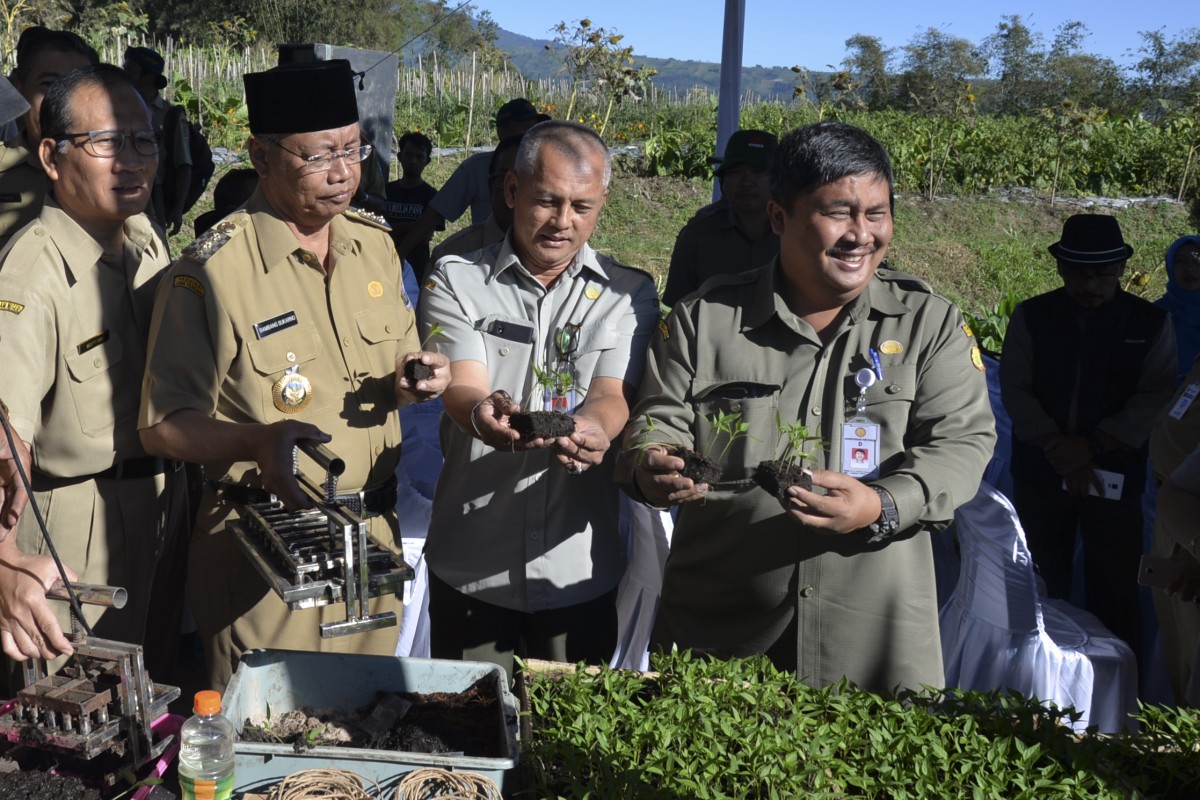 Temanggung Terapkan Teknologi Seedling-soil block  Untuk Tanam Benih