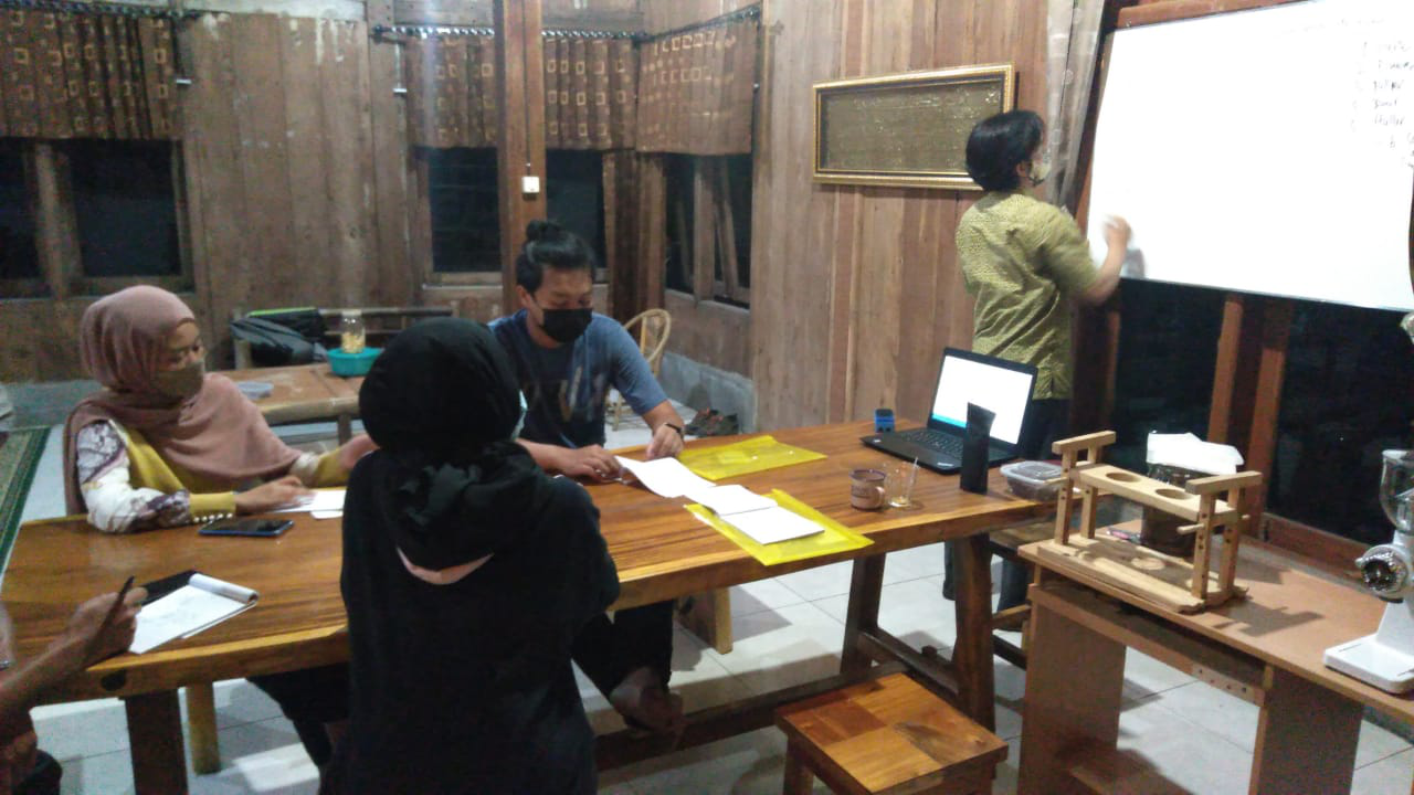 Bangkitkan Kopi Temanggung Melalui Coffe Class Manual Brewing Coffee