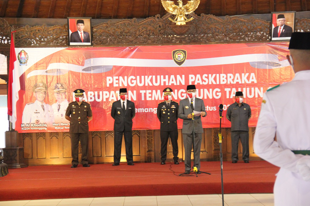 Anggota Paskibraka Temanggung Dikukuhkan