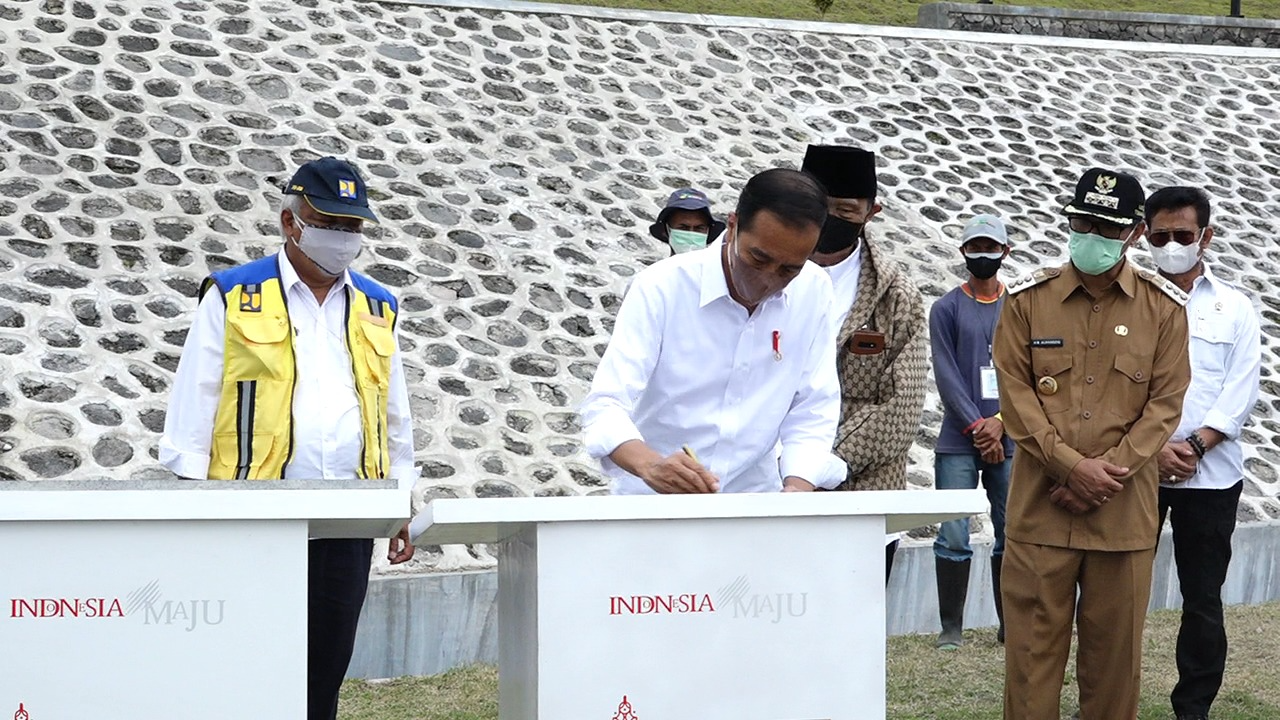 Presiden Jokowi Resmikan Empat Embung