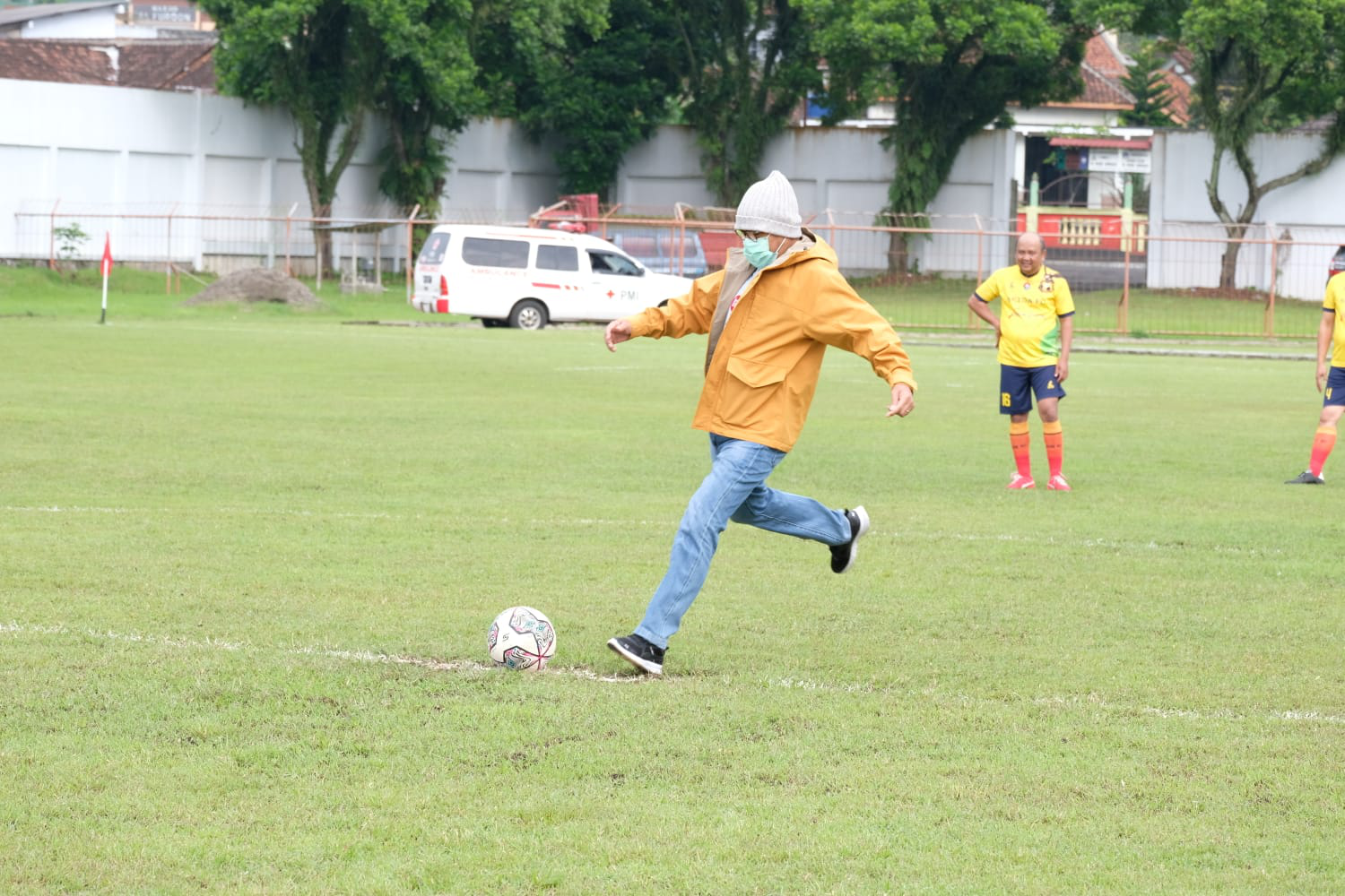 Laga Persahabatan FJT FC vs Setda FC Warnai Peringatan Hari Pers di Temanggung