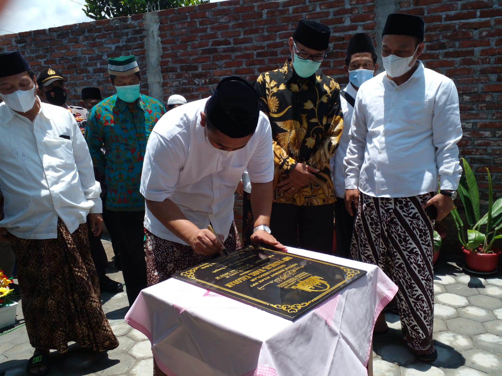 Bupati Hadiri Haul Mbah Wasil ke-16 dan Peresmian SMP Fadhlul Wasil