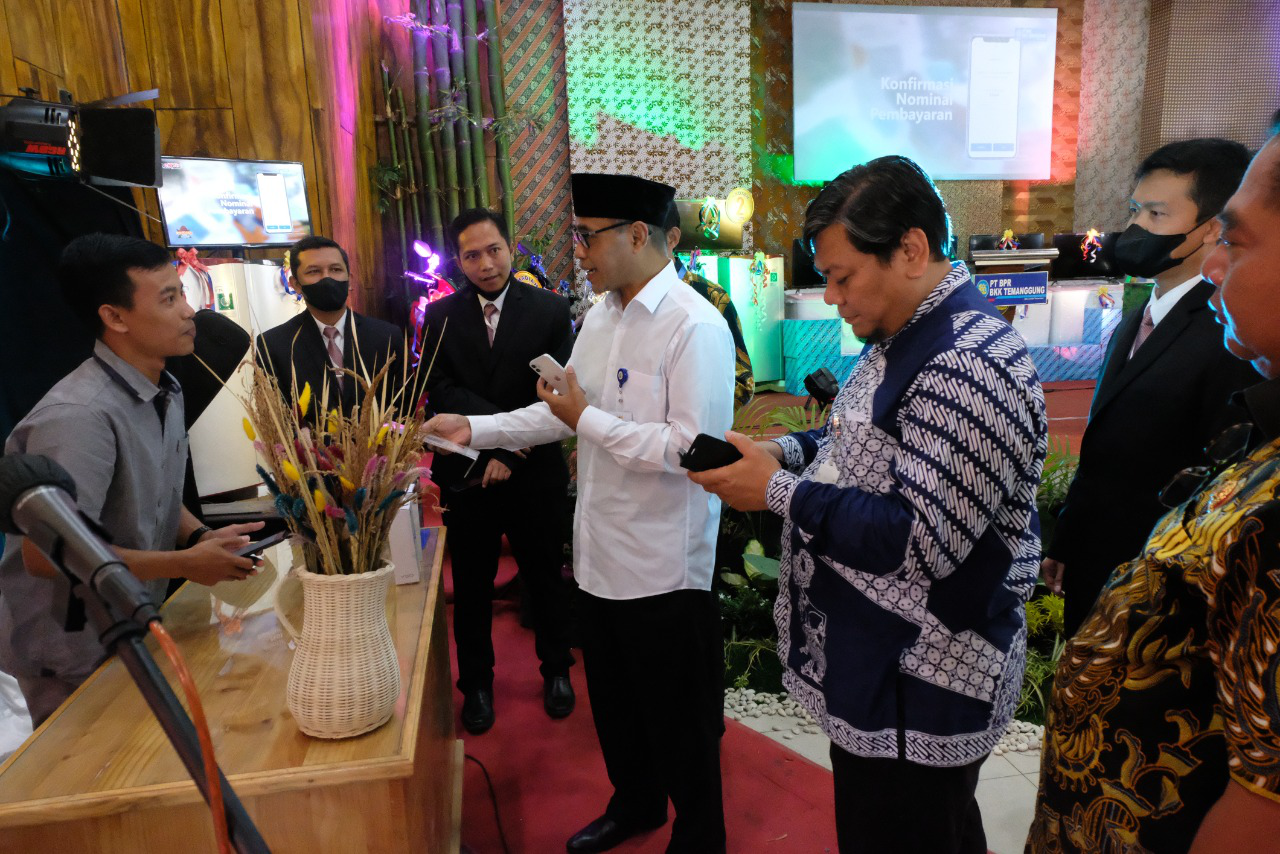 BPR BKK Temanggung Launching Aplikasi Pembayaran QRIS