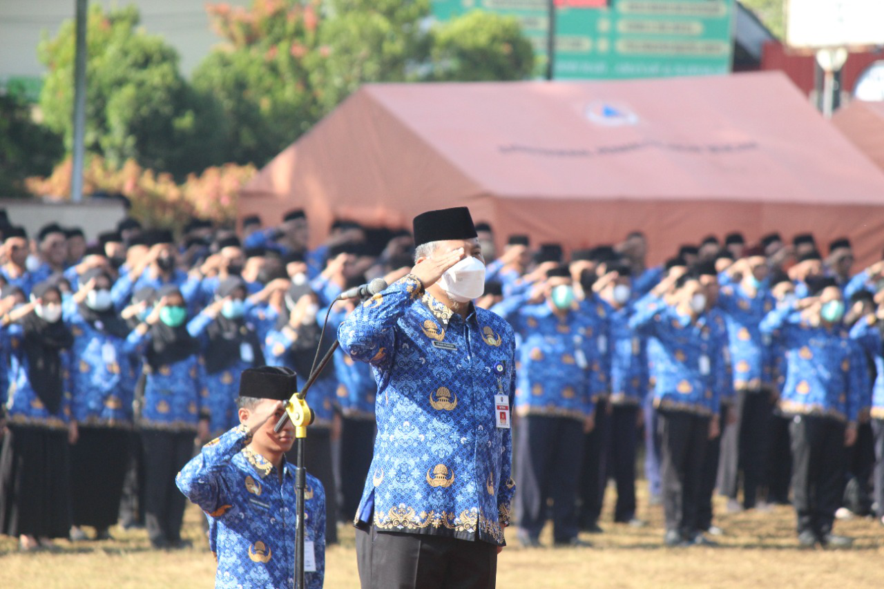 Upacara Peringatan HUT ke-51 KORPRI dan HUT ke-23 Dharma Wanita