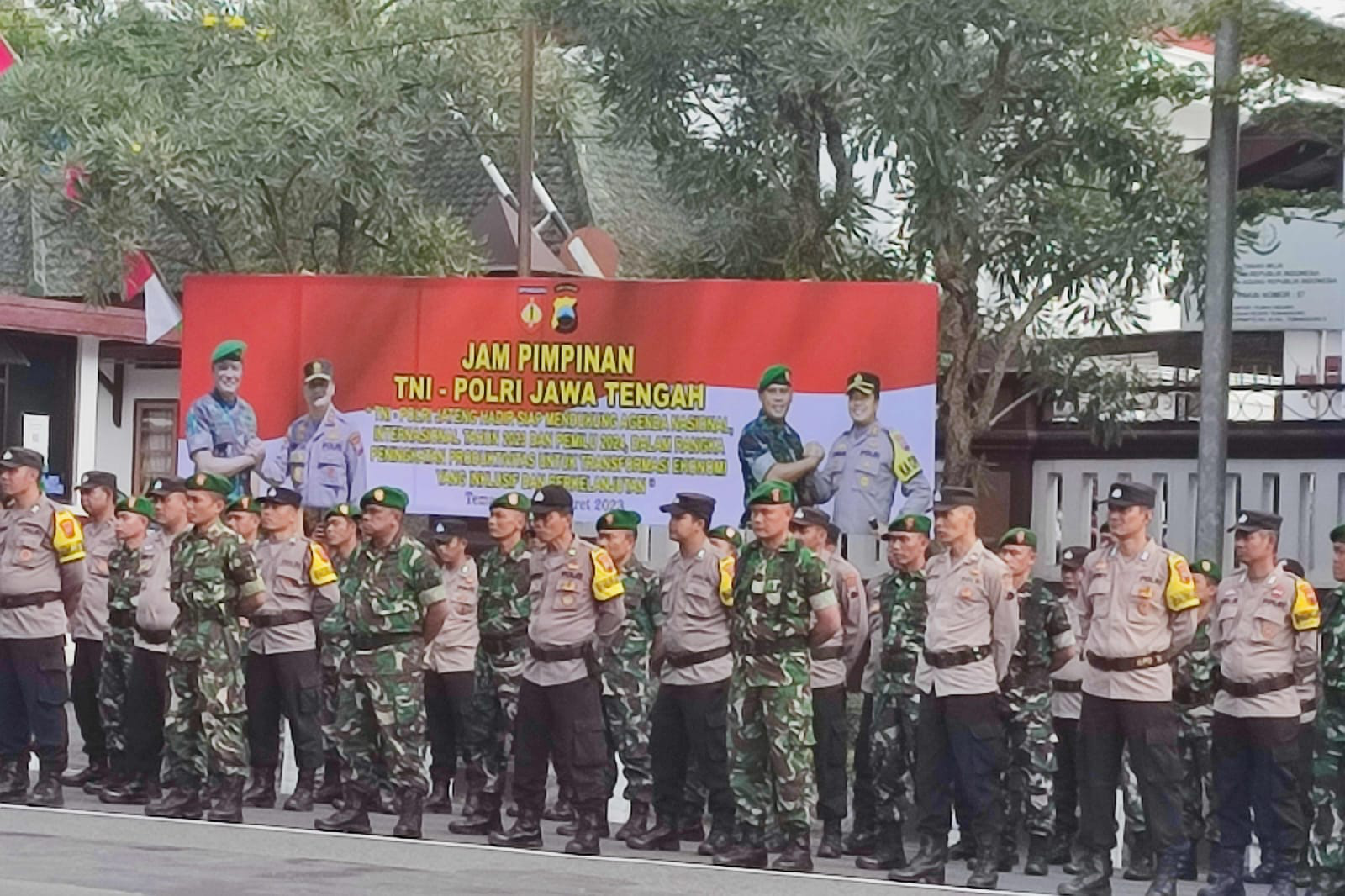 TNI dan Polri Persiapkan 1200 Personel untuk Pengamanan Pemilu 2024