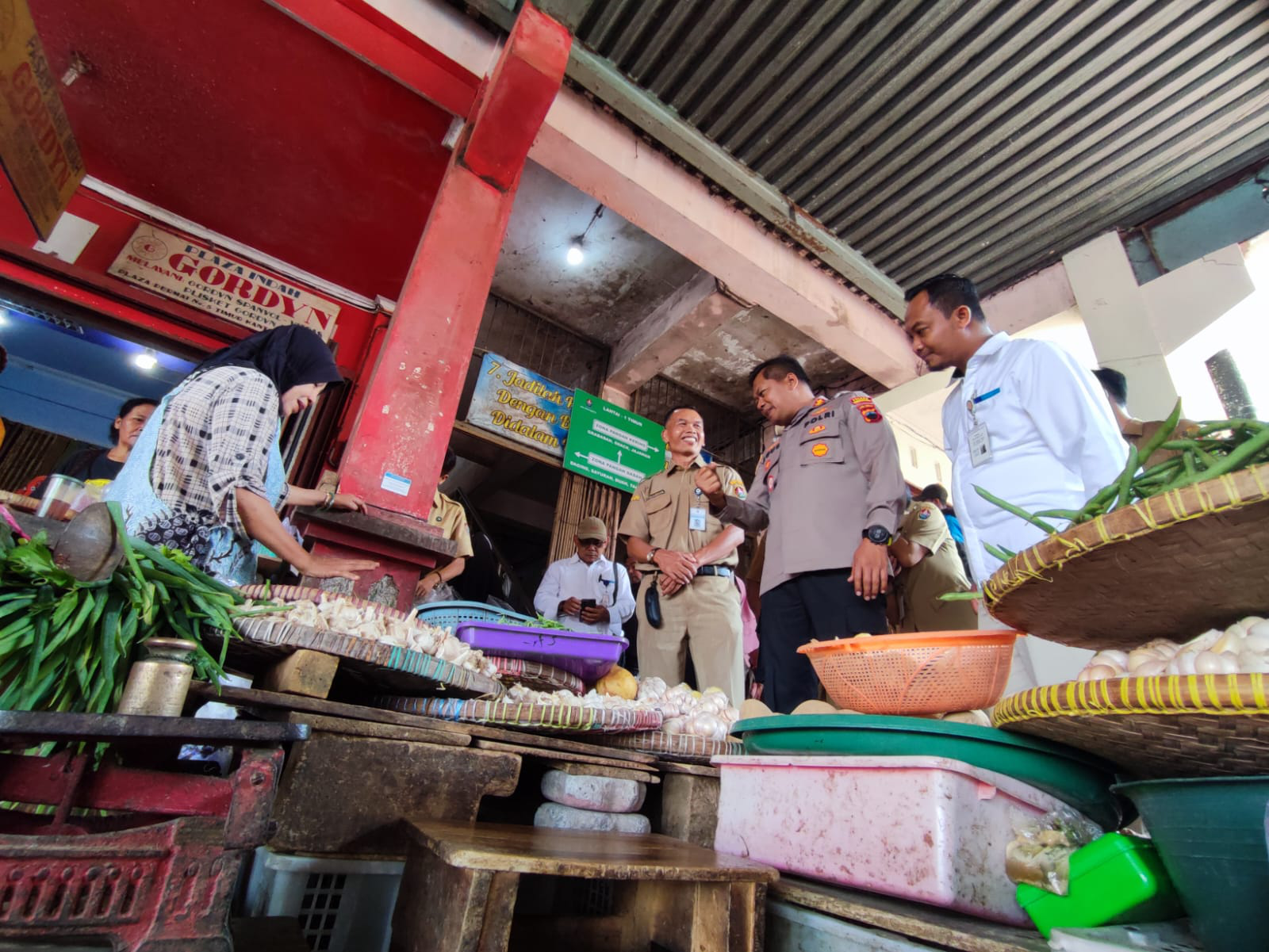 Pastikan Stok Aman, Satgas Pangan Turun ke Pasar Tradisional