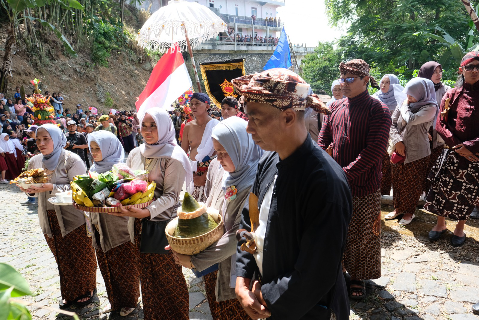 Kirab Sesaji Puji Jagat, Lestarikan Warisan Adat Leluhur