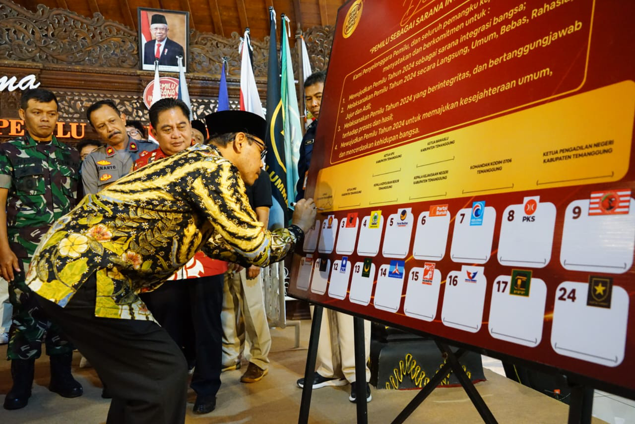 Bupati: Pawai Panji Parpol Sosialisasi Pemilu Damai Sukses Tanpa Ekses