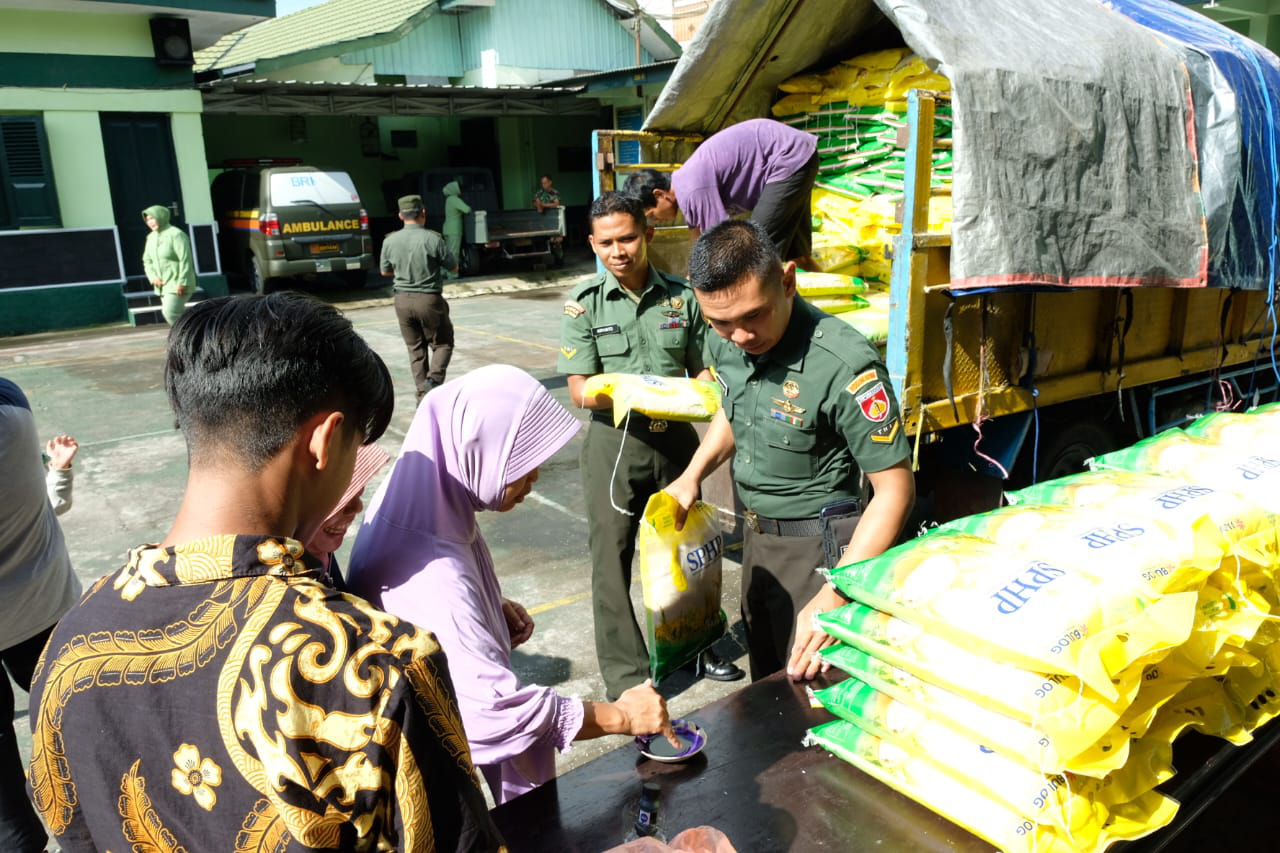 Kodim 0706 Temanggung Adakan Bazar Beras dan Pasar Murah