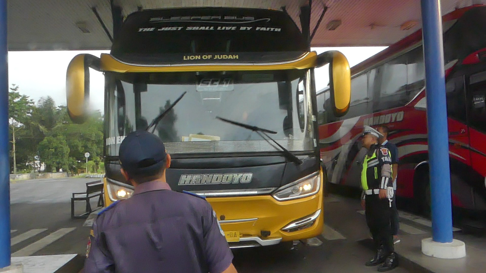 Polres dan Dishub Temanggung Inspeksi Keselamatan Bus