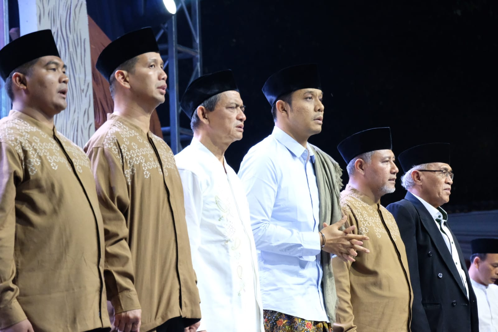 Pengajian Akbar, Temanggung Bersholawat Bersama Gus Kautsar Dihadiri Ribuan Jamaah