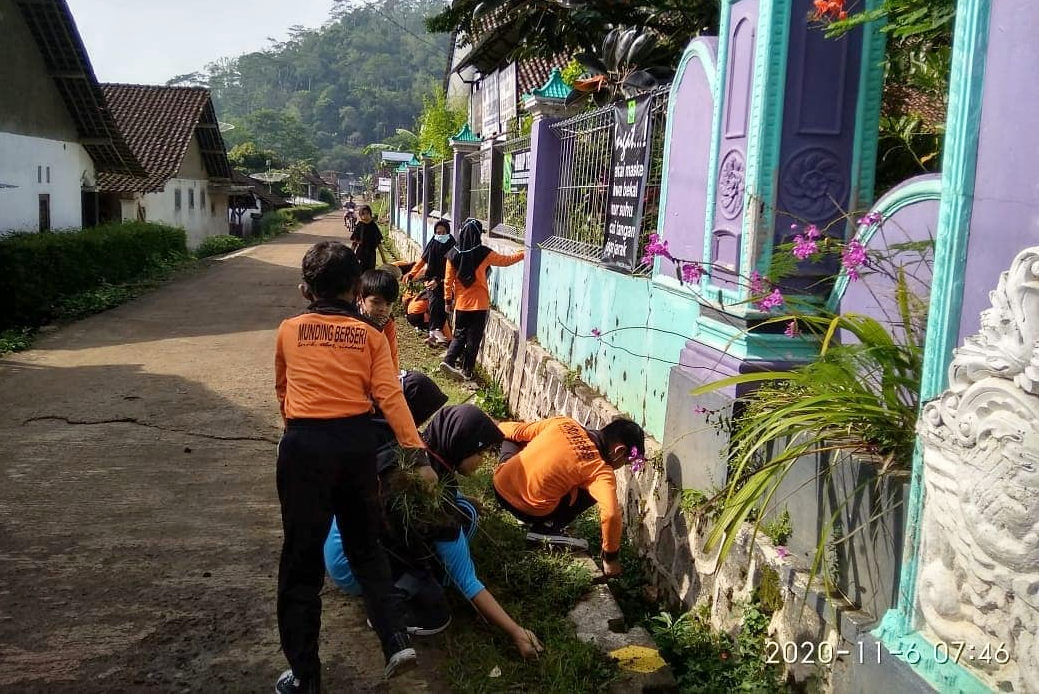 SDN 2 Kundisari Berpartisipasi dalam Gerakan Temanggung Bersih