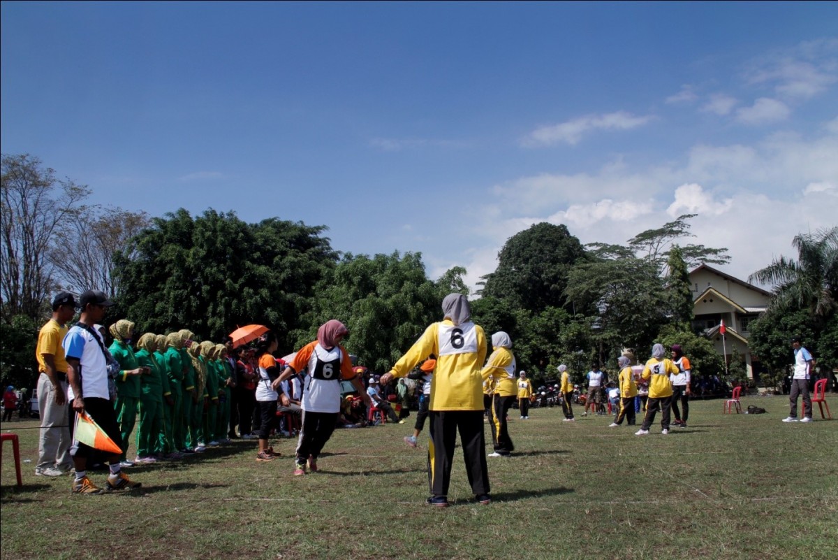 Ibu-ibu Meriahkan Lomba Gobak Sodor Tingkat Kabupaten Temanggung