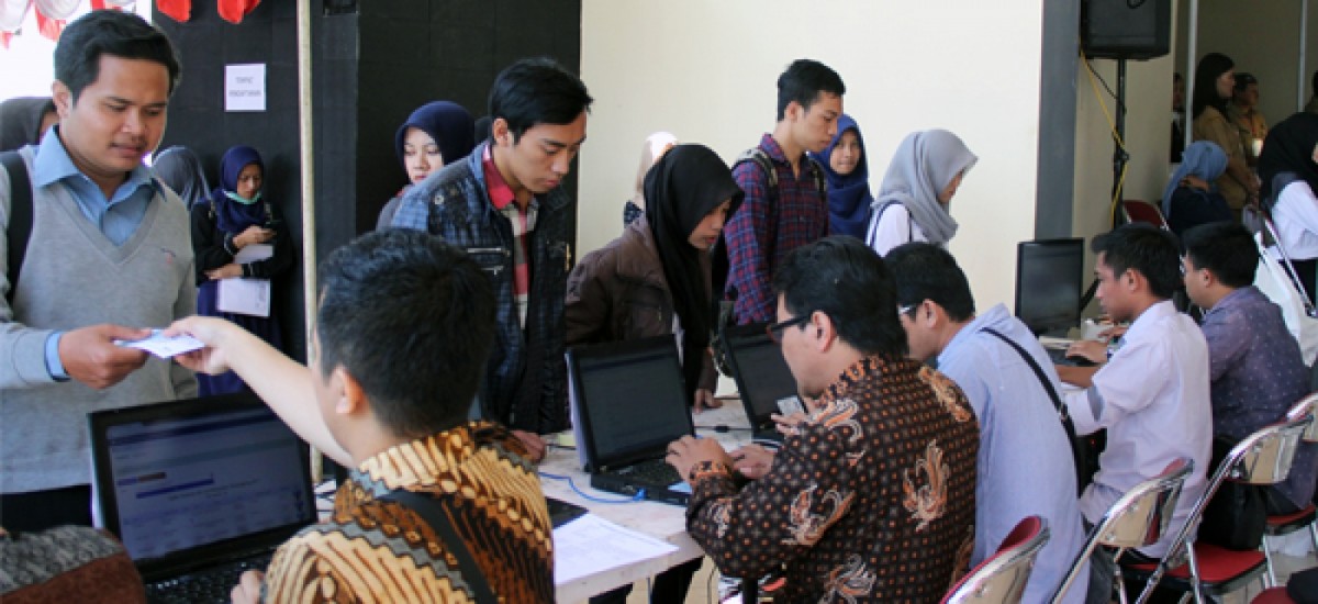 Pencari Kerja Memadati Job Fair Temanggung 2017