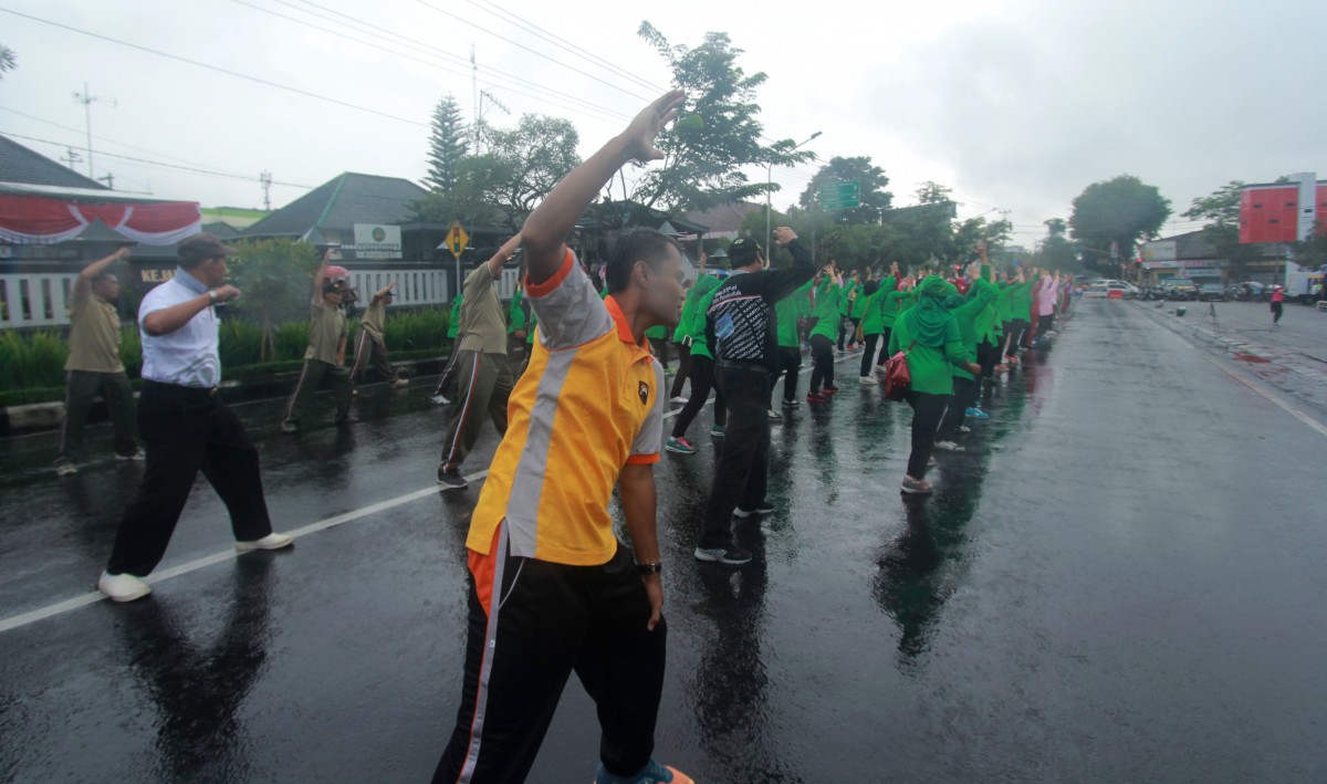 KAPOLRES TEMANGGUNG LOUNCING CAR FREE DAY