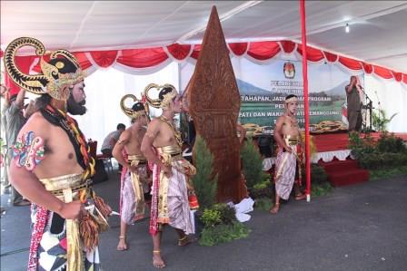 Gunungan Kayon Jadi Maskot Pilkada 2018 Temanggung