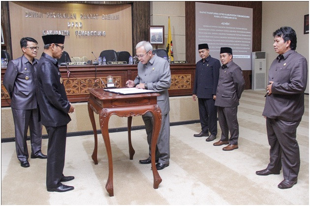 DPRD Temanggung Sahkan Tiga Raperda