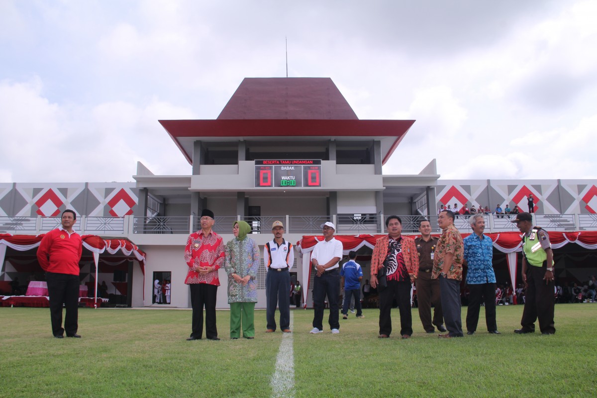 Bupati Resmikan Stadion Bumi Phala Temanggung